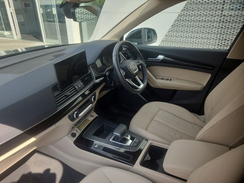 More views of Audi Q5