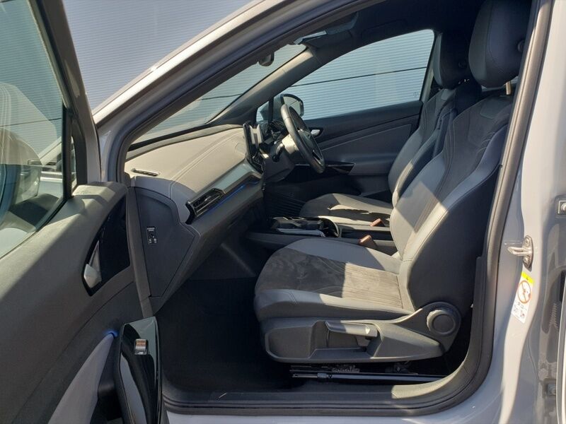 More views of Volkswagen ID.4