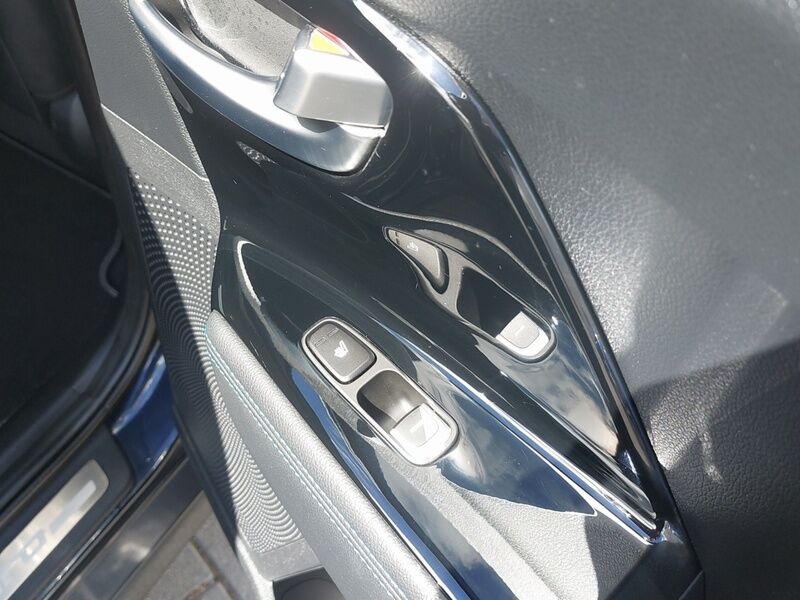 More views of Kia e-Niro