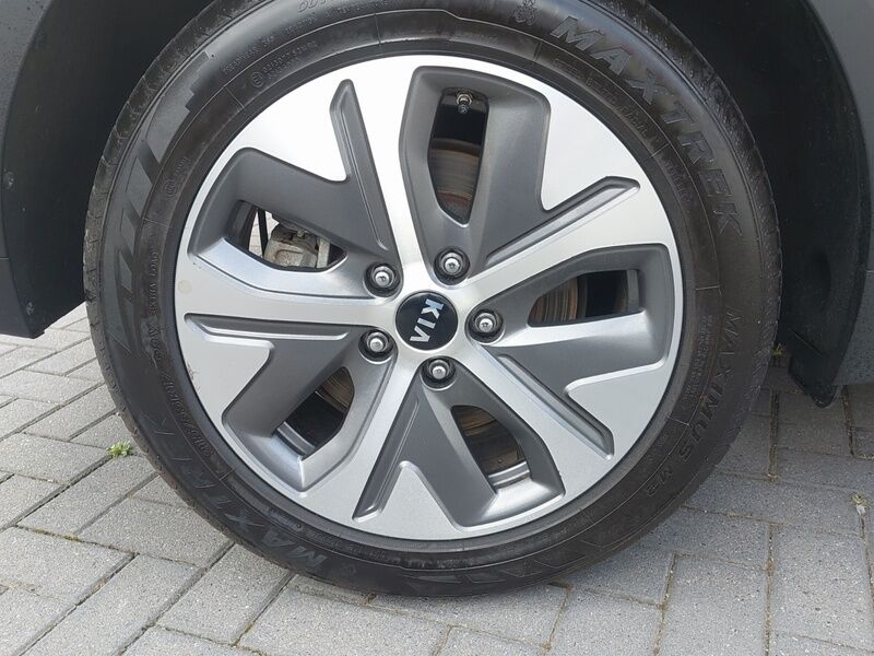 More views of Kia e-Niro