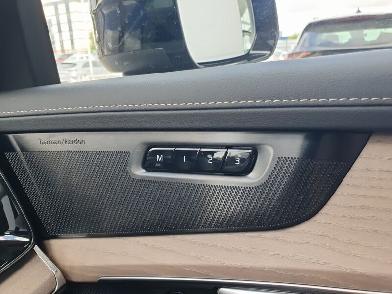 More views of Volvo XC90