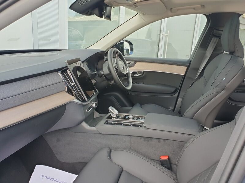More views of Volvo XC90