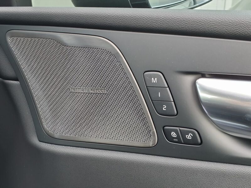 More views of Volvo XC60