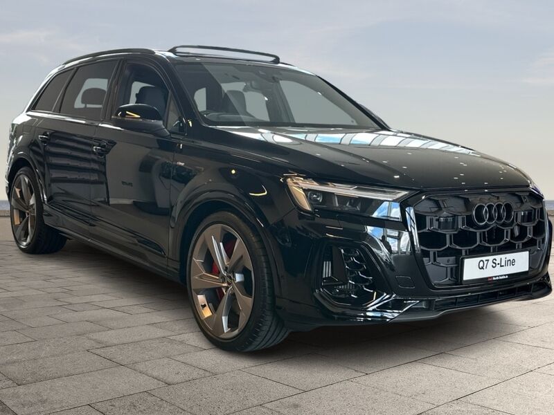 More views of Audi Q7