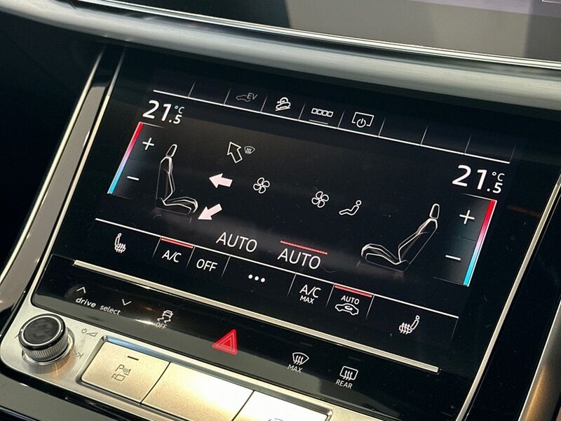 More views of Audi Q7