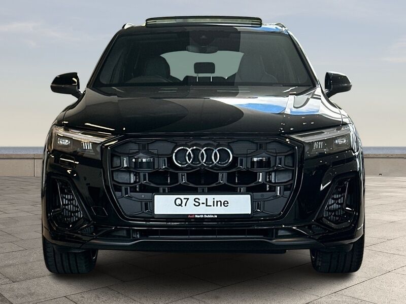 More views of Audi Q7