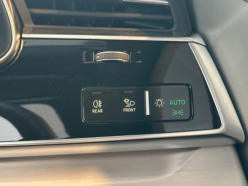 More views of Audi Q7