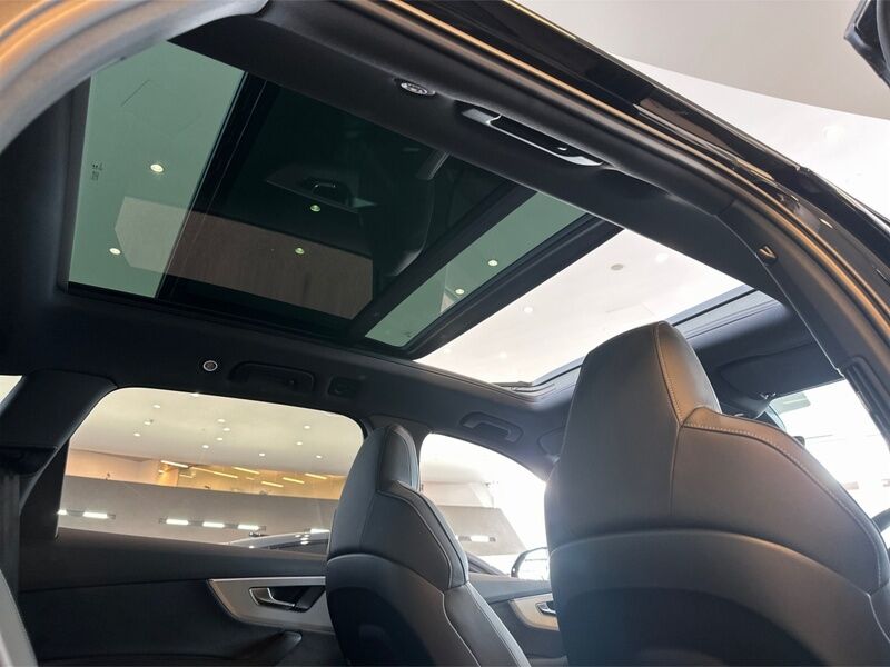 More views of Audi Q7