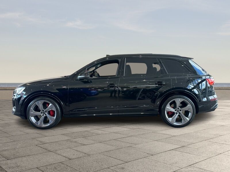 More views of Audi Q7