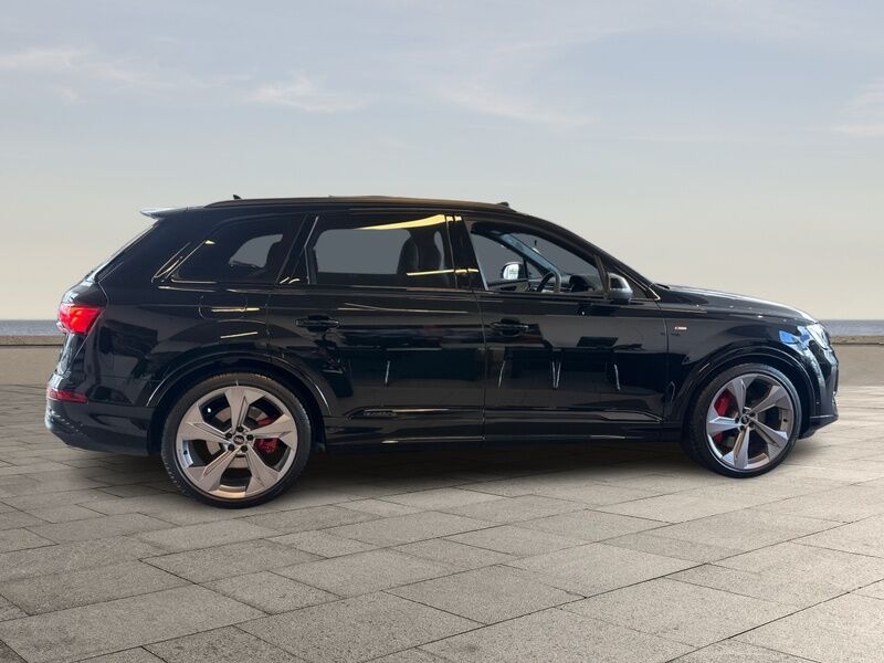 More views of Audi Q7