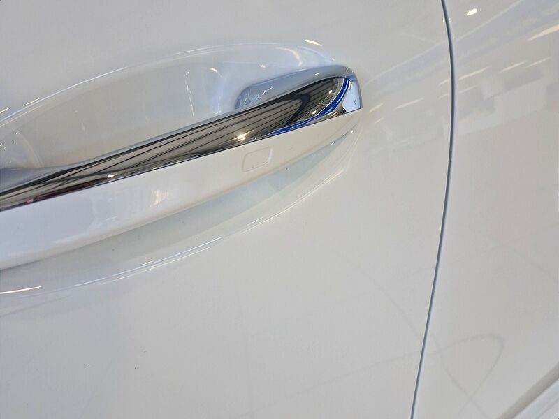 More views of Mercedes-Benz CLA