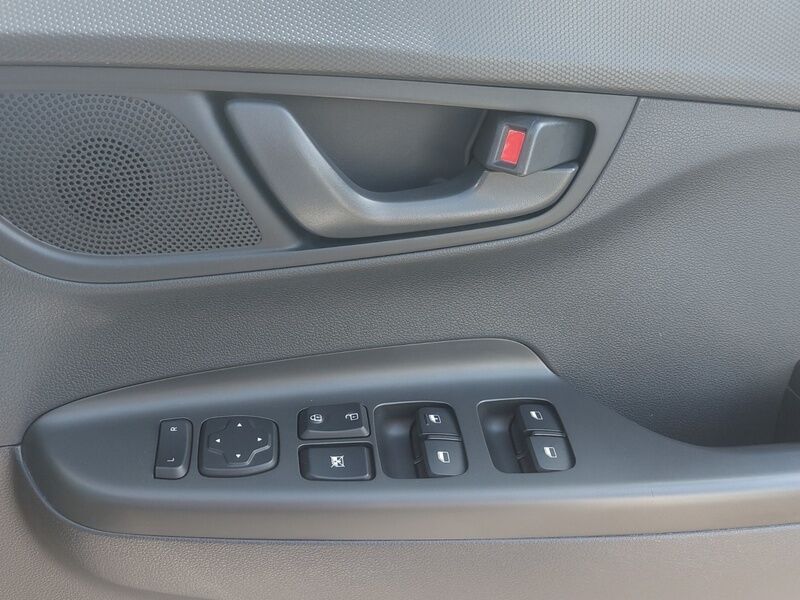 More views of Hyundai KONA