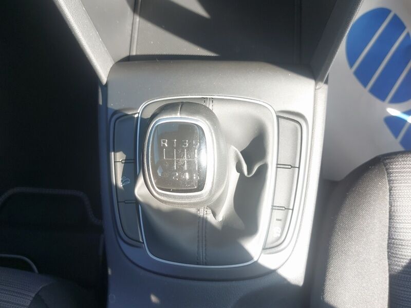 More views of Hyundai KONA