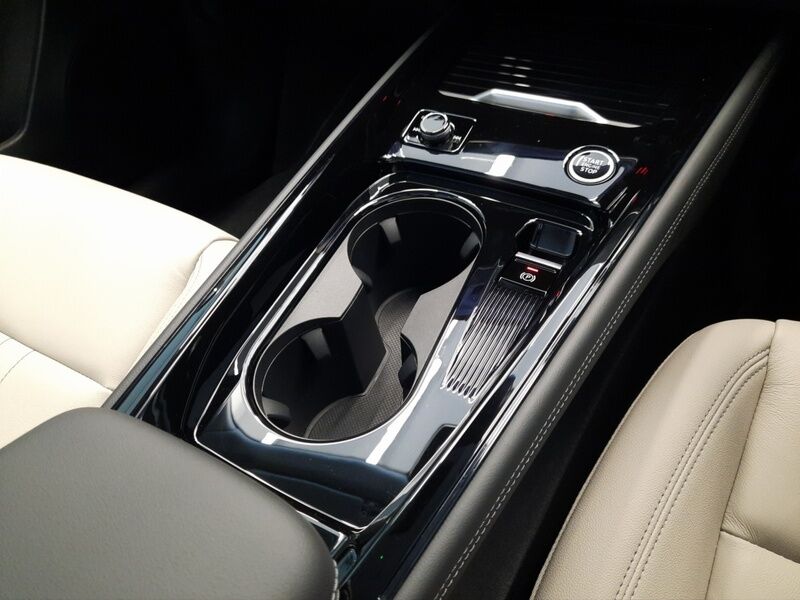 More views of Audi Q3