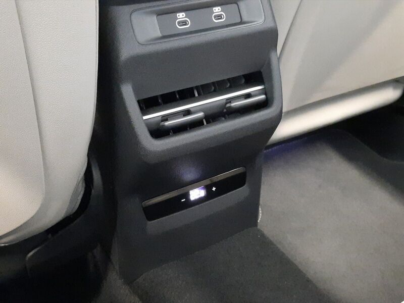More views of Audi Q3