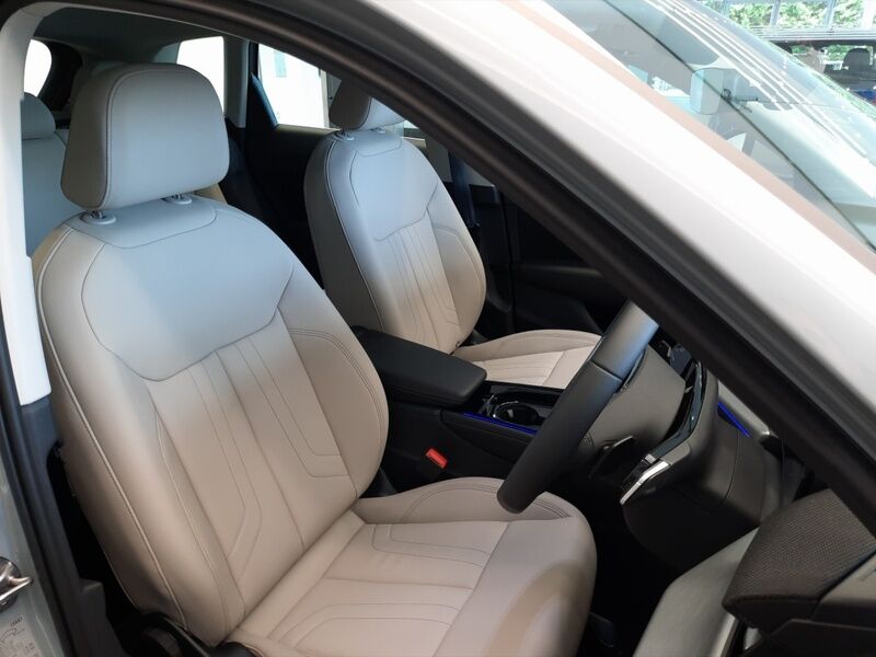 More views of Audi Q3