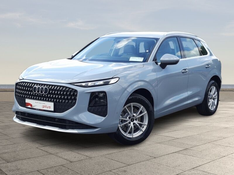 More views of Audi Q3