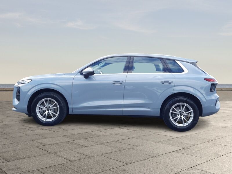 More views of Audi Q3
