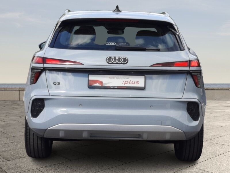 More views of Audi Q3