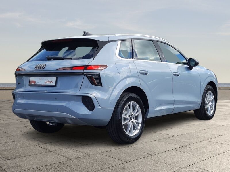 More views of Audi Q3