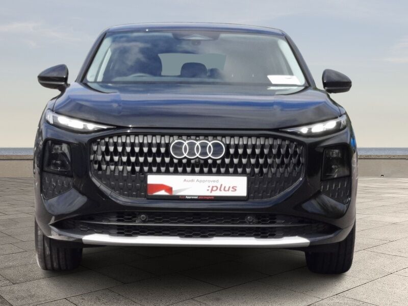 More views of Audi Q3