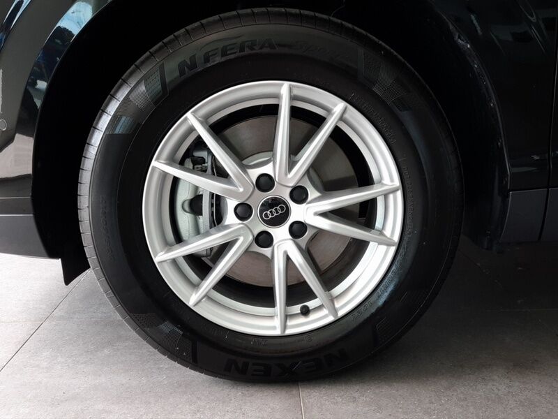 More views of Audi Q3