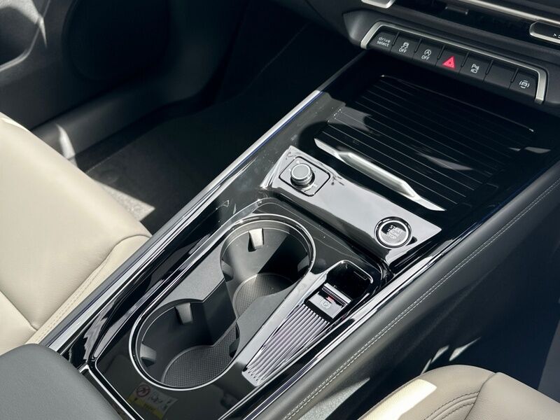 More views of Audi Q3