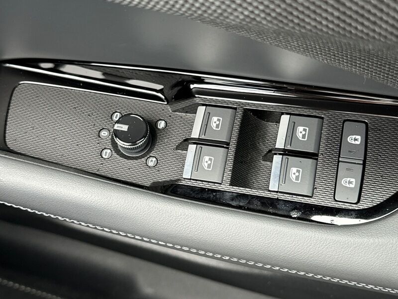 More views of Audi Q3