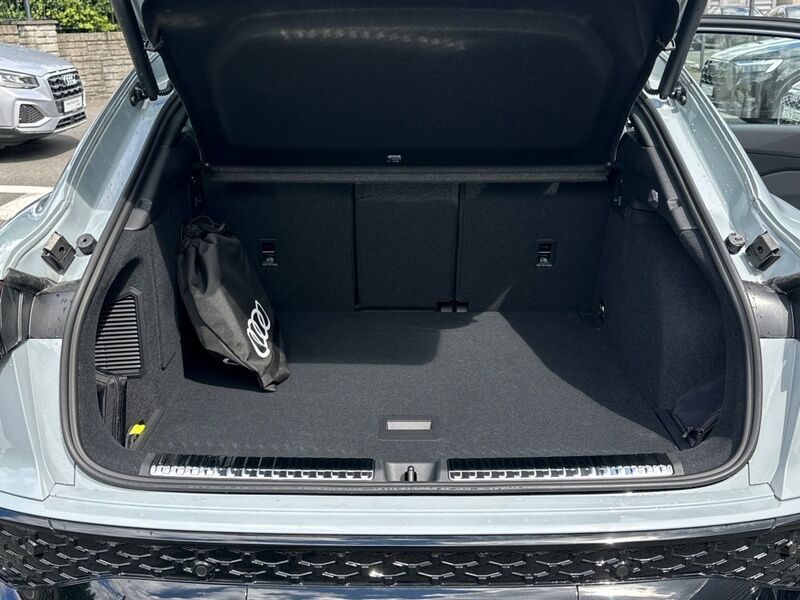 More views of Audi Q3