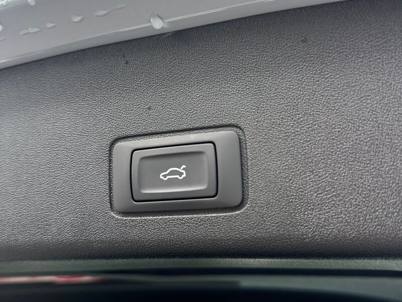 More views of Audi Q3