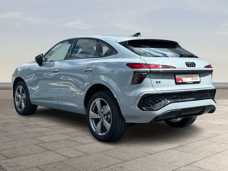 More views of Audi Q3