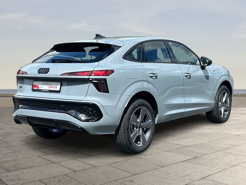 More views of Audi Q3