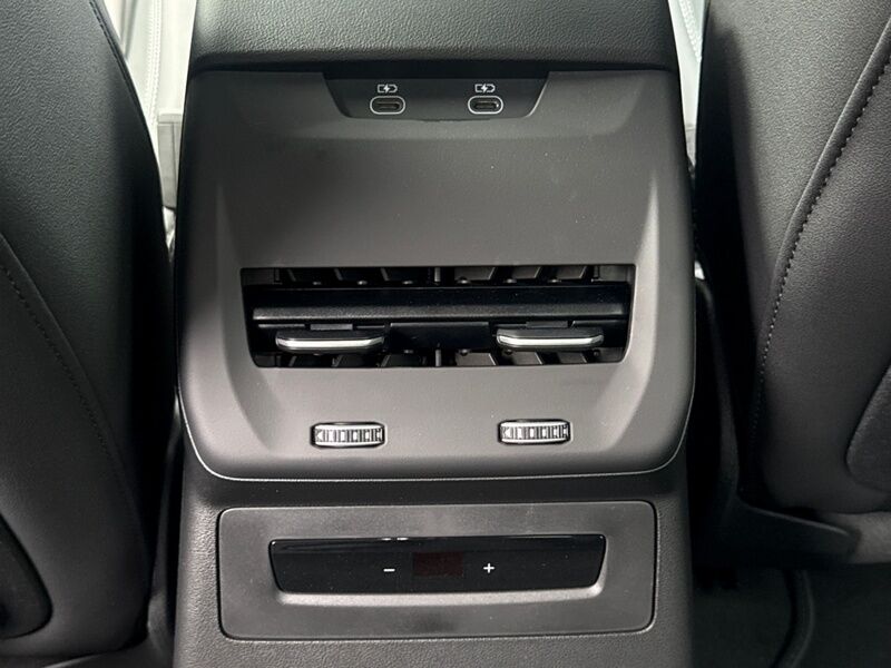 More views of Audi A6