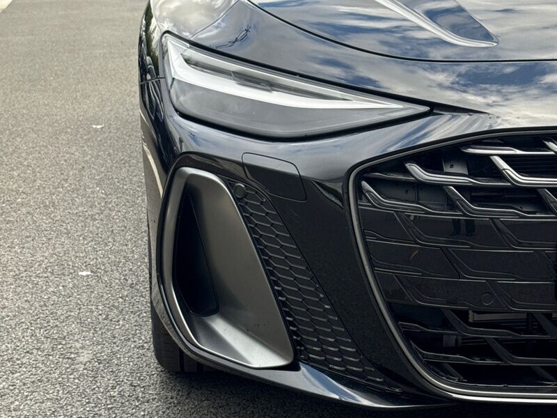 More views of Audi A6