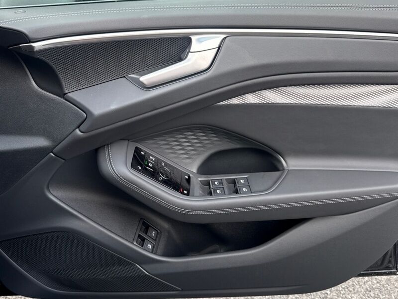 More views of Audi A6