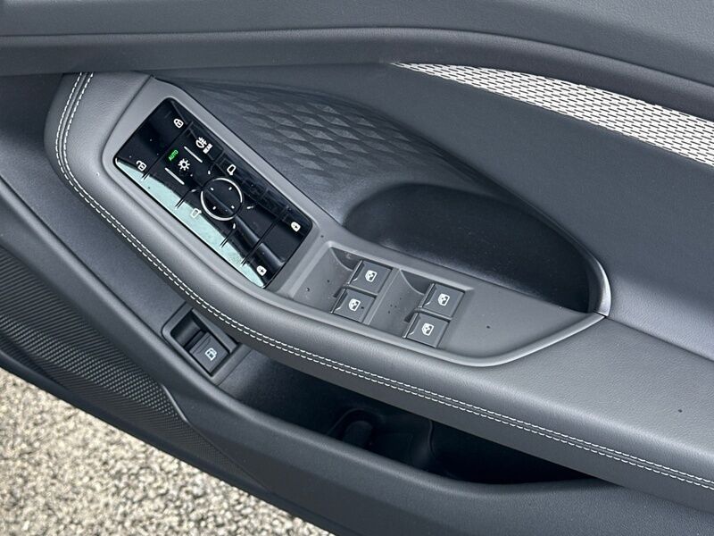 More views of Audi A6