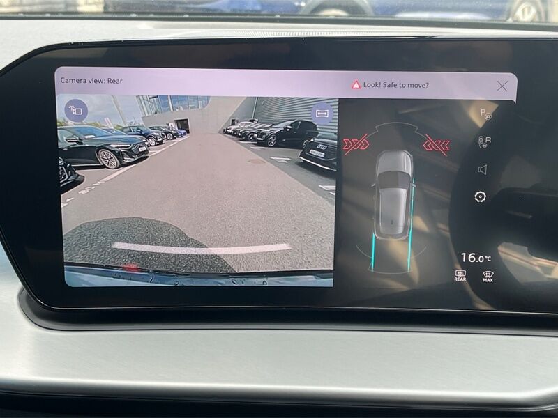 More views of Audi Q3