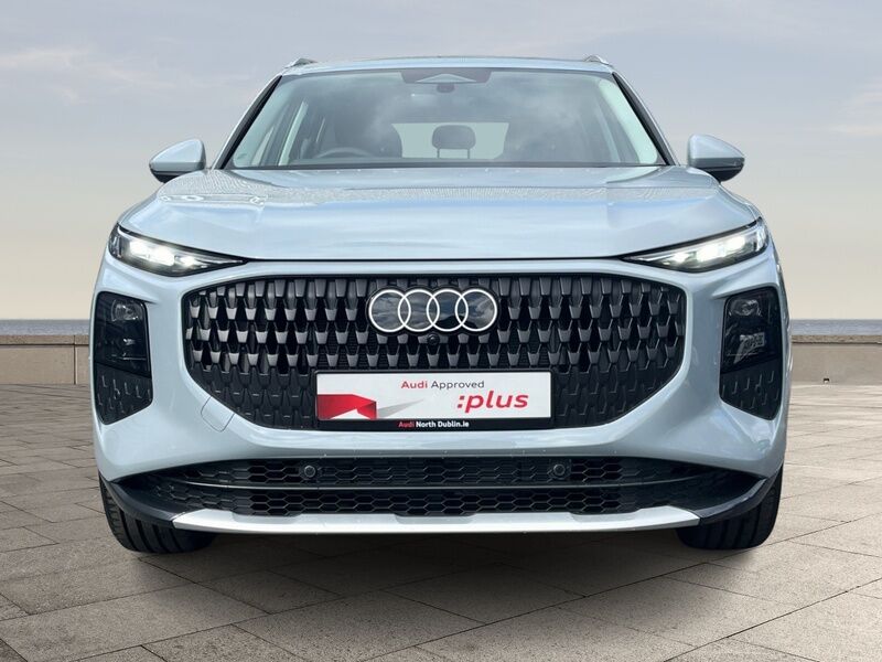 More views of Audi Q3