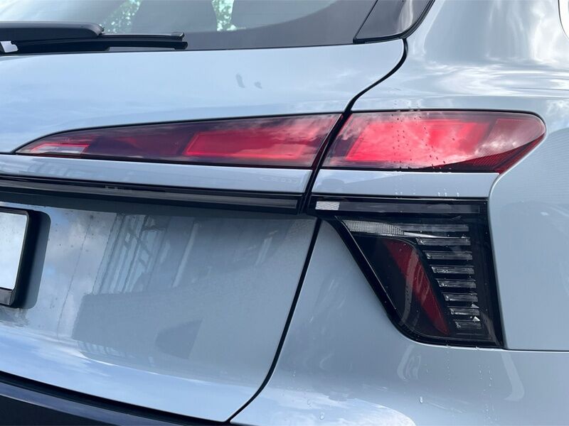 More views of Audi Q3