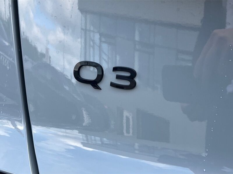More views of Audi Q3