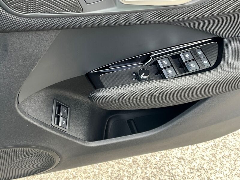 More views of Audi Q3
