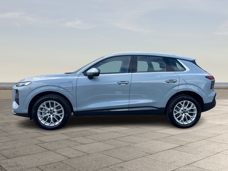 More views of Audi Q3