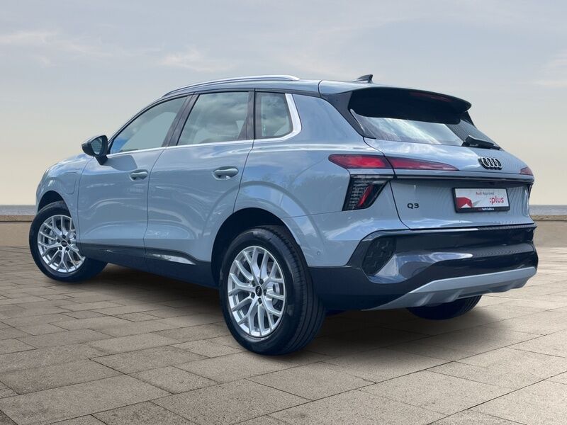 More views of Audi Q3
