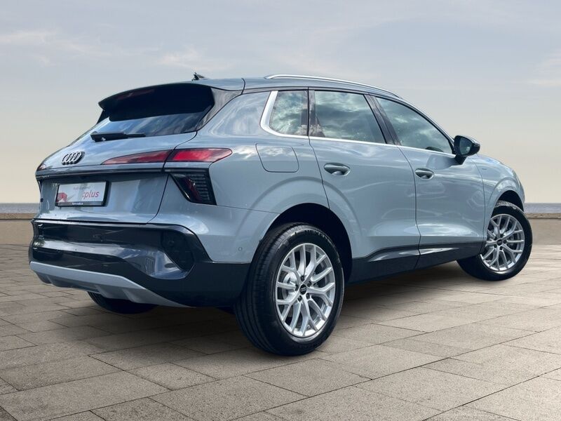 More views of Audi Q3