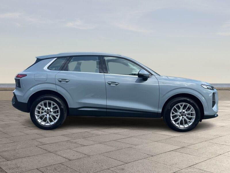 More views of Audi Q3