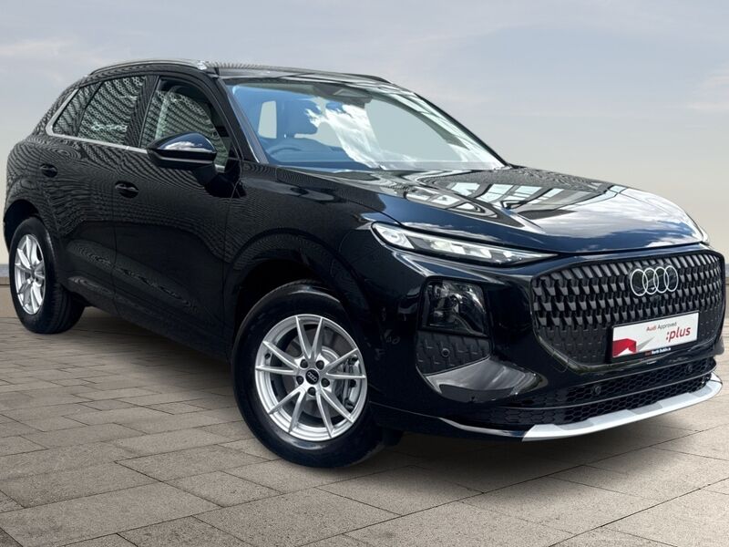 More views of Audi Q3