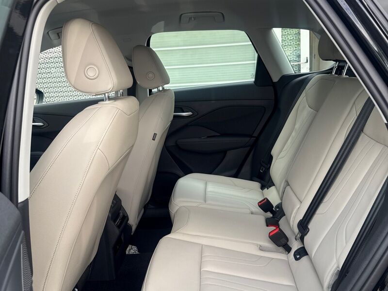 More views of Audi Q3