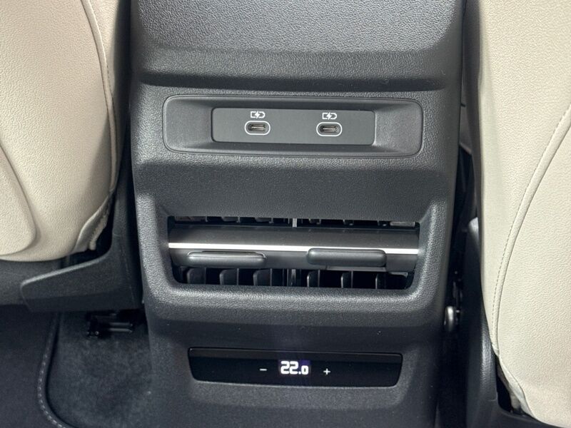 More views of Audi Q3
