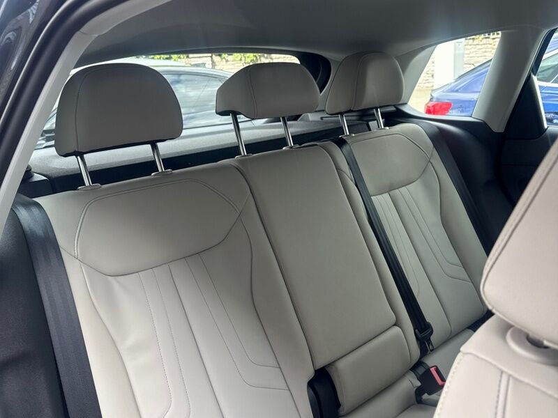 More views of Audi Q3