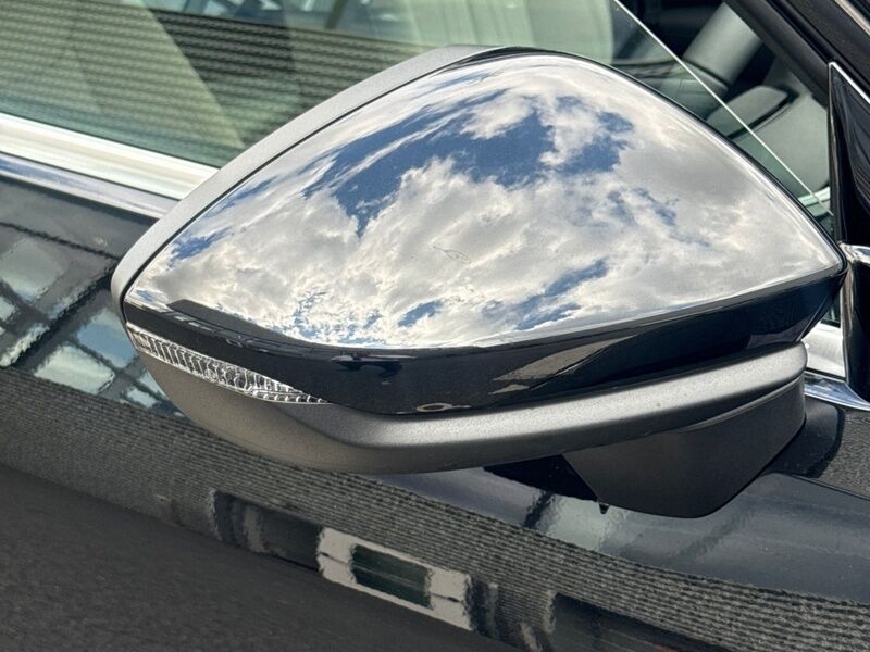 More views of Audi Q3